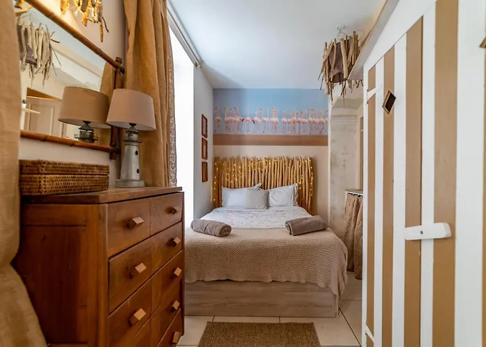 La Camarguaise En Centre - Nuit A * Nimes